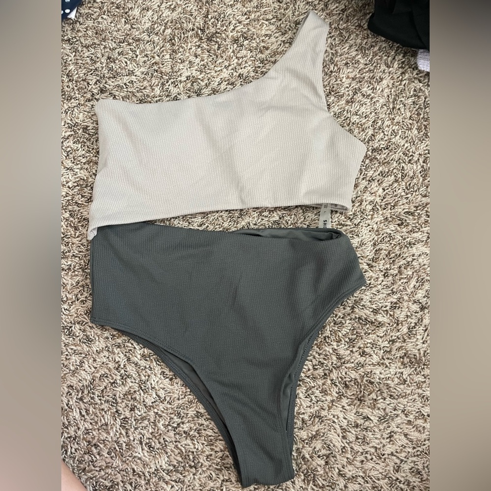 Women’s Bathing Suit